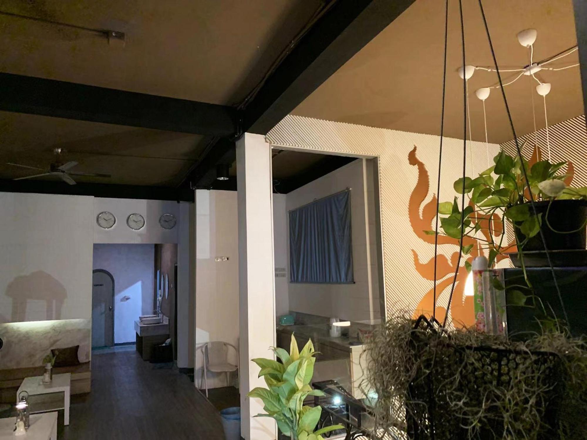 Susu Khaosan Hostel Bangkok Exterior photo